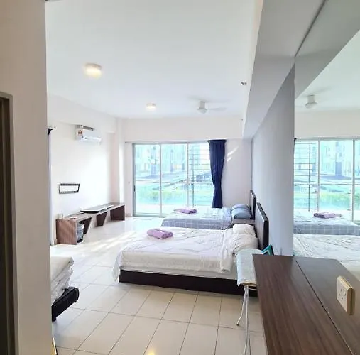 Aeropod Kk Corner Unit Near City And Airport 4 Pax Free Parking