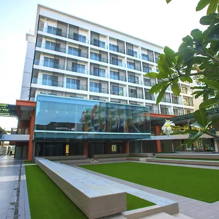 Aeropod Kk Corner Unit Near City And Airport 4 Pax Free Parking Kota Kinabalu Exterior photo