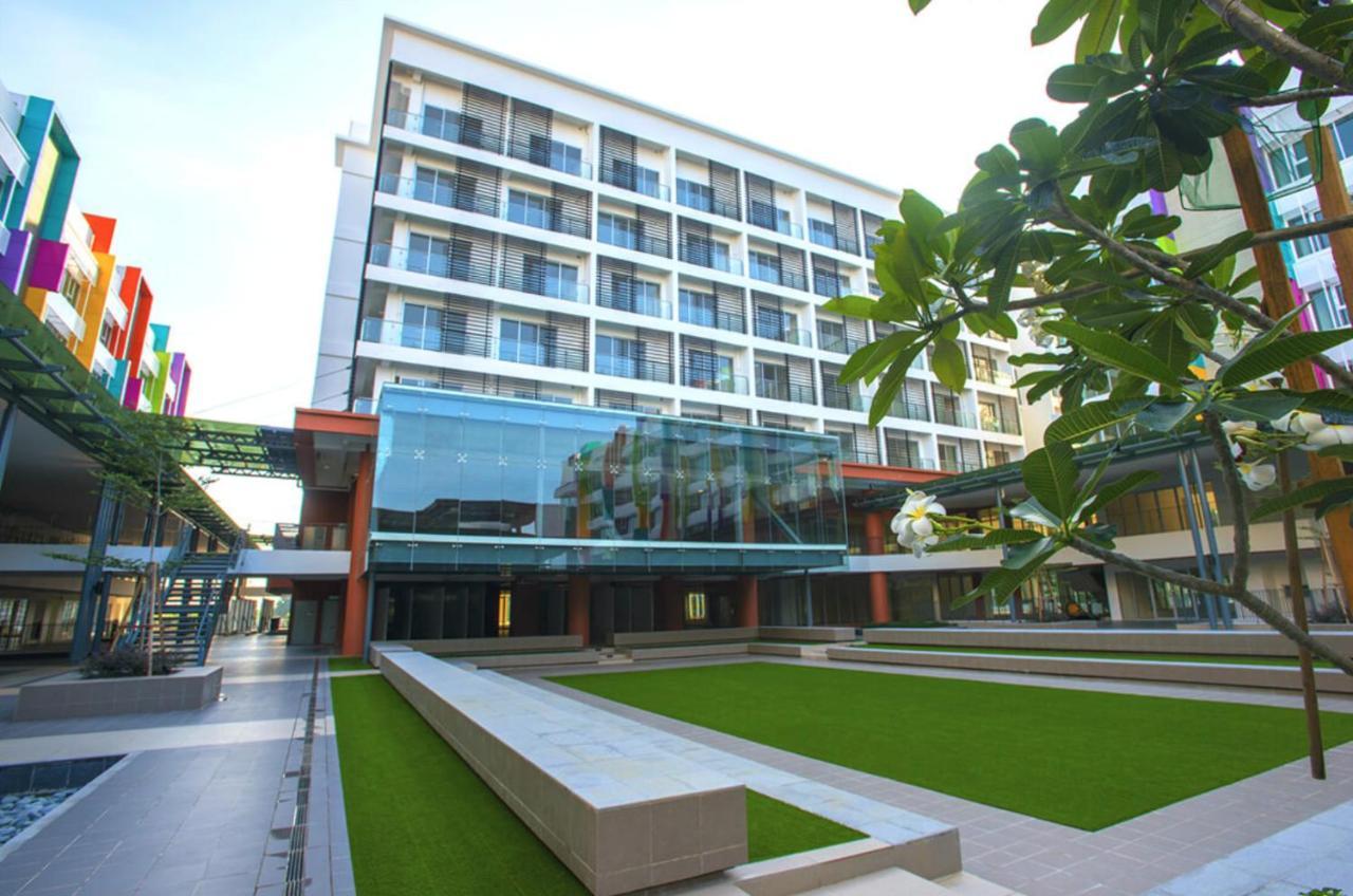 Aeropod Kk Corner Unit Near And Airport 4 Pax Free Parking Apartment *